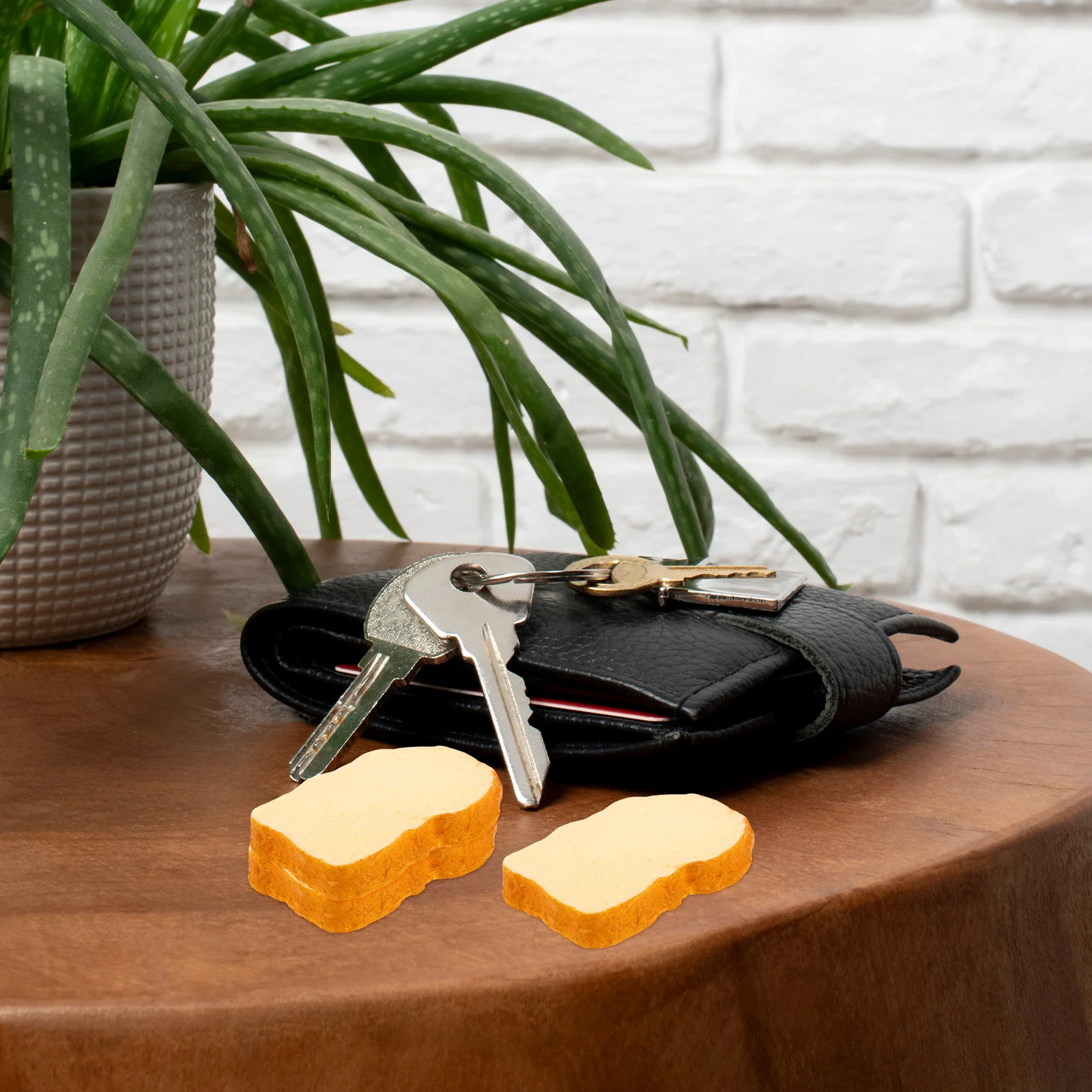 

10 Pcs Simulated Toast Slices Realistic Bread Crafts Artificial Loaf Model Faux Food Decor Simulation Toy Props Kitchen Play