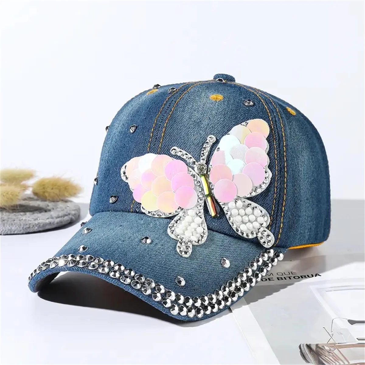 New Ladies denim diamond-encrusted casual show face small fashionable Western style show temperament cap