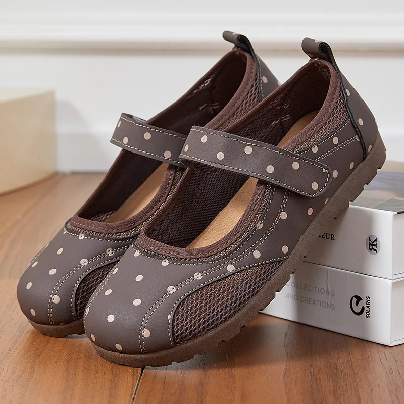 

Spring Hot-Selling Women's Loafers with Mesh and Velcro, Casual and Comfortable Mom Shoes with Soft Soles and Soft Surfaces
