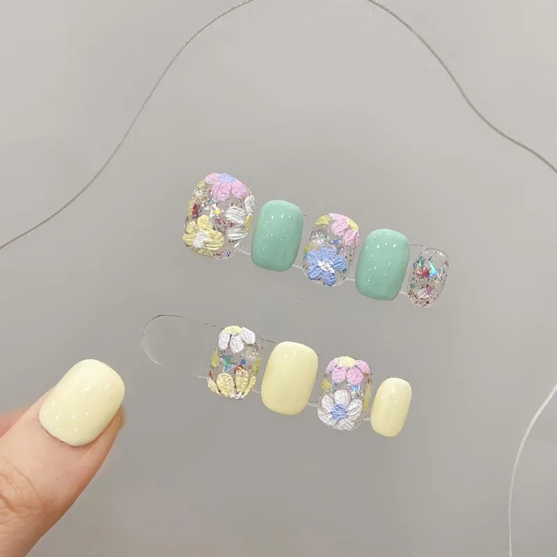 10 Stuks Handgemaakte Korte Pers Op Nagels Schattige Bloemen Ontwerp Ronde Kop Partij Nep Nagel Acryl Nagel Tips Manicure Koreaanse Zomer 2024