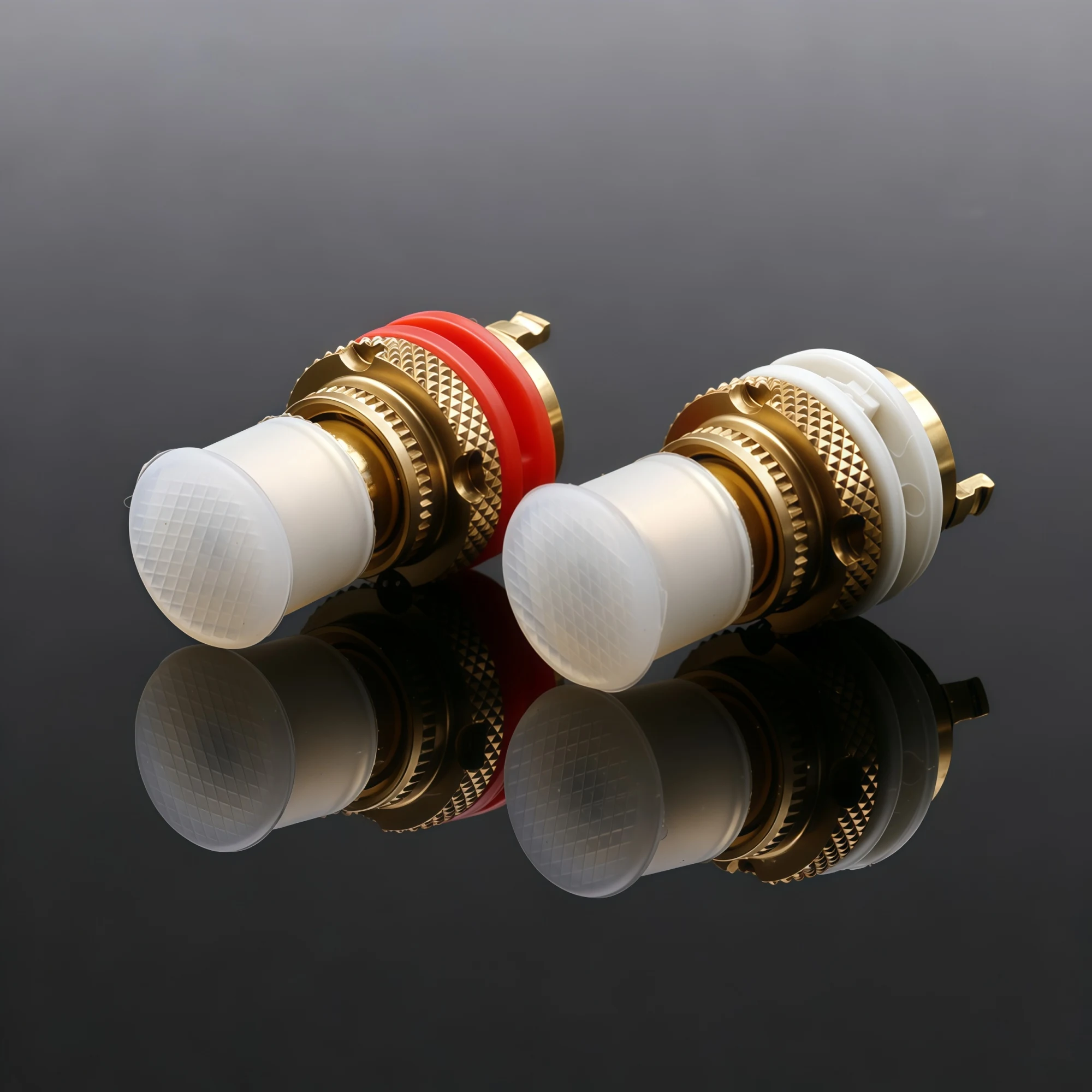 EIZZ High End 24K Gold Plated Brass Female RCA Jack Socket Connector Adapter For Hifi Audio Video TV CD AMP Panel Chassis Mount