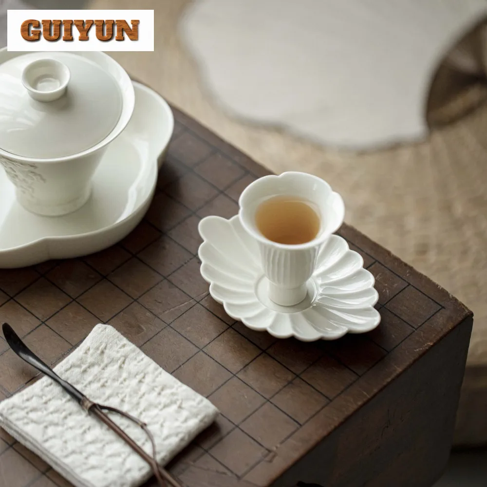 2pc/set Grass Wood Grey Chrysanthemum Petal Coasters Elegant for Coffee Cups Heat Insulation Placemats Mat Tea Items Ornaments