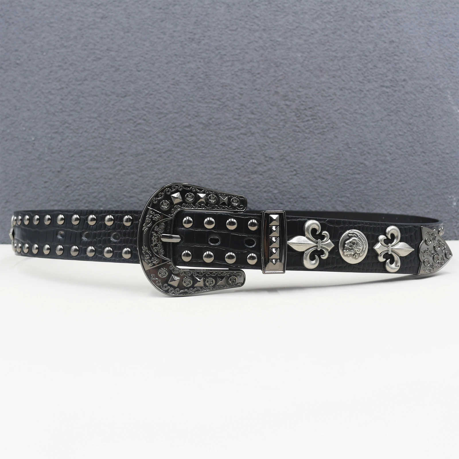 الصليب القوطية برشام حزام معدني الهرم حزام للرجال والنساء أجهزة فاسق أحزمة الجينز مصمم حزام أحزمة الإناث