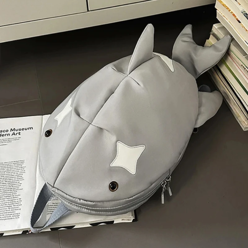 Mochilas sencillas y versátiles con cremallera de nailon liso para mujer, gran oferta, hilo de coser, diseño elegante, 2026