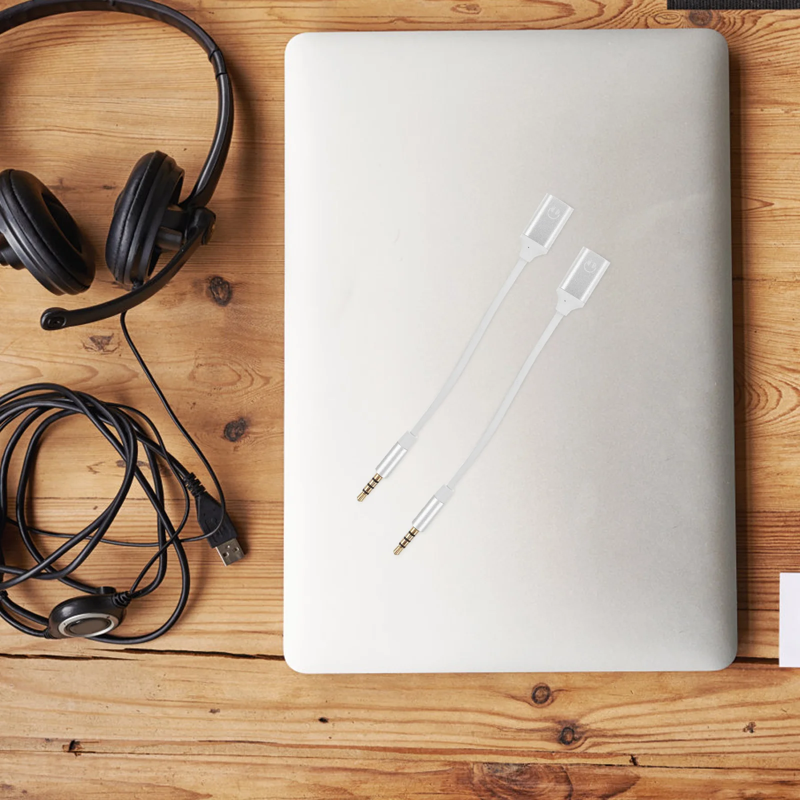 

2Pcs USB C to 35mm Audio Adapter Silver Hifi Sound Compatible Typec Devices Headphones Plugandplay Portable Durable Metal Shell