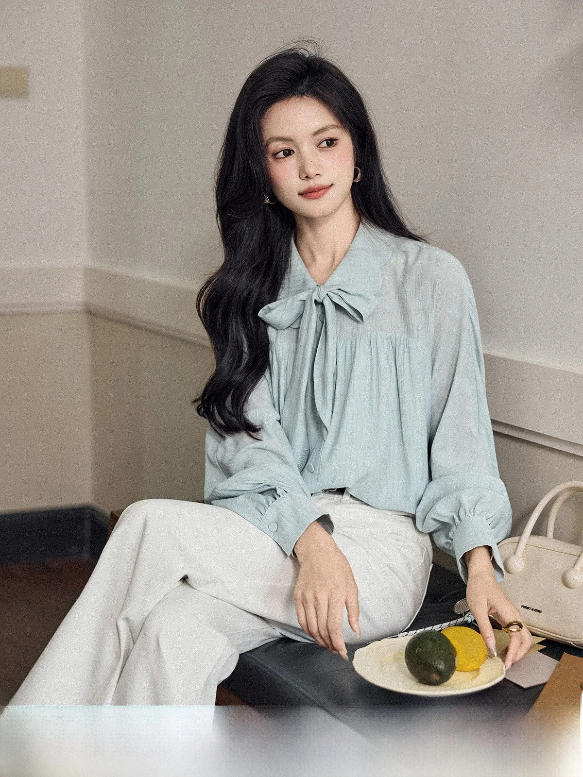 

Новая женская рубашка с длинным рукавом в французском стиле для весны и осени: свободный крой, дышащая, комфортная, повседневная, деловая.