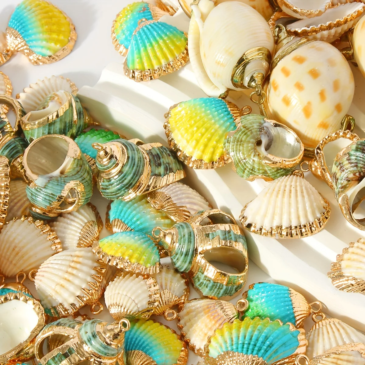 

4pcs Colored Glossy Conch Shell Pendants With Loop, Perfect For Necklace Bracelet Bangle Keychain Jewelry Making