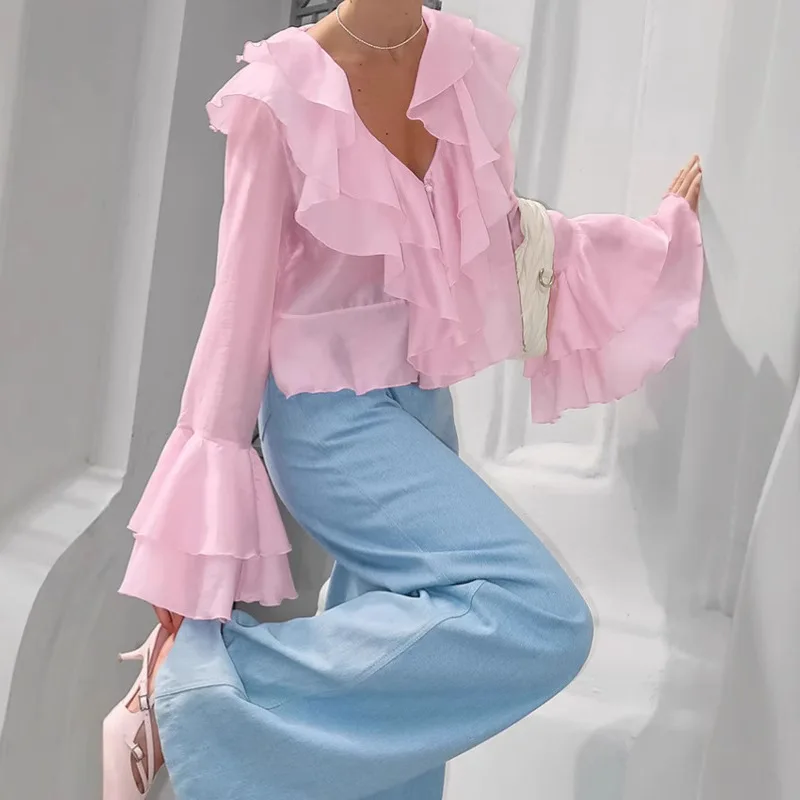 بلوزة شيفون فرنسية مكشكشة للنساء، تصميم ربيعي 2025، رقبة على شكل حرف V وردي، قميص بأكمام منتفخة