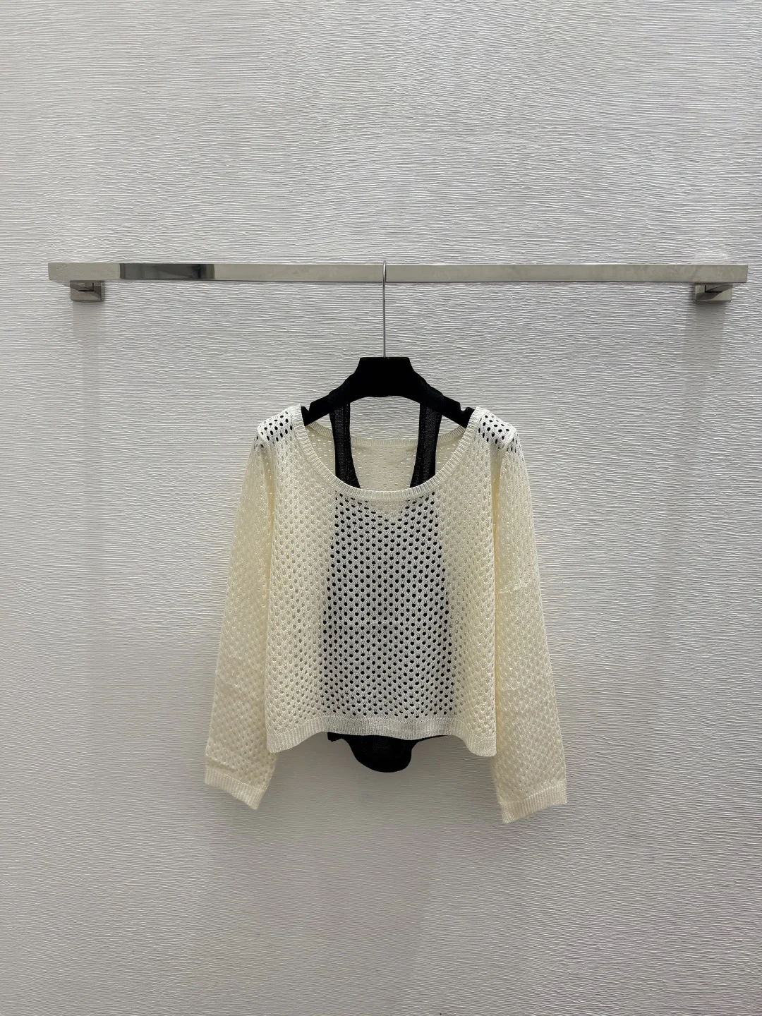 Early Autumn New High-Quality Fashionable Casual Halter Neck Knit Two-Piece Set for Women 2026