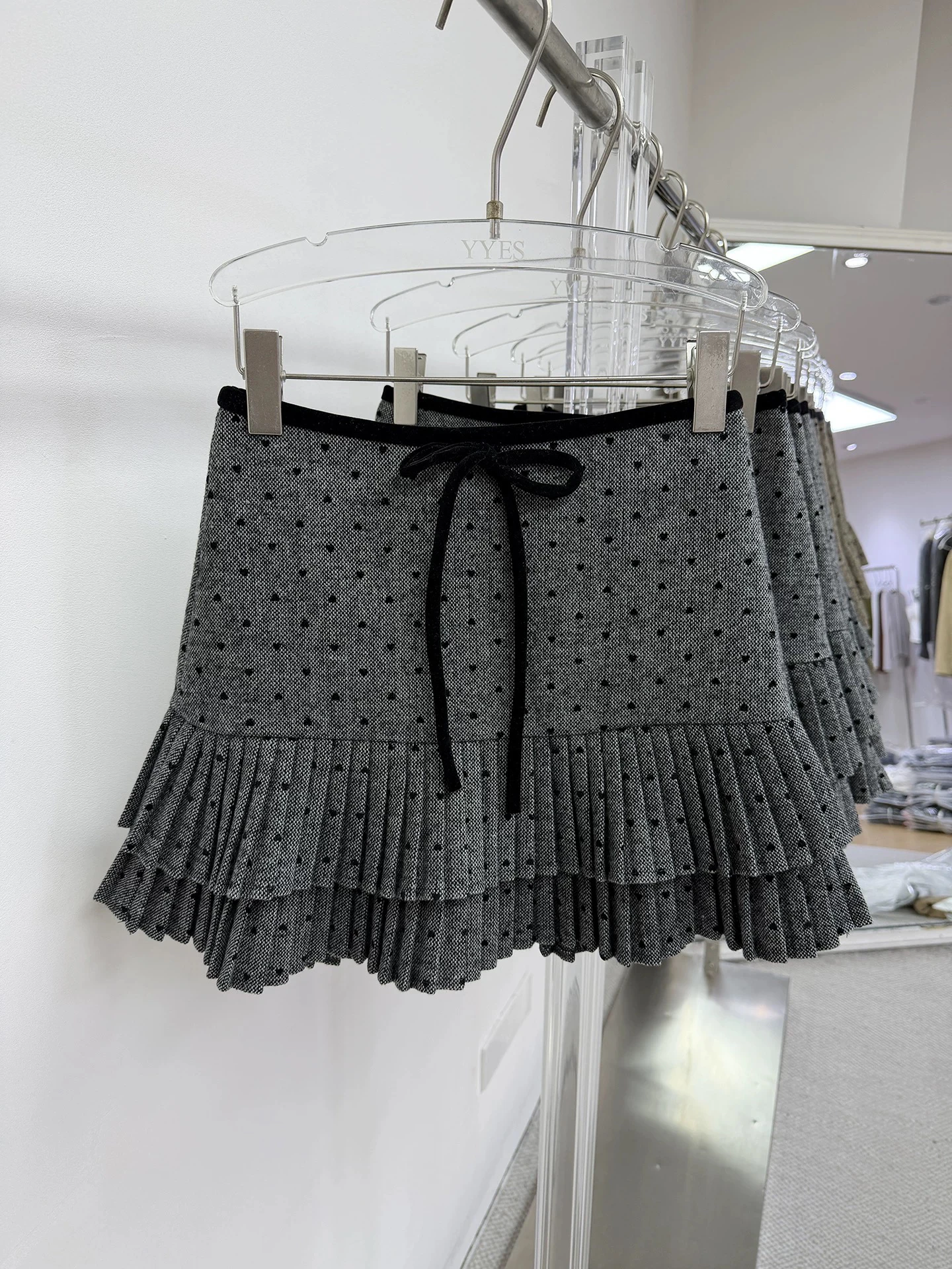 Pleated print sweetheart wool skirt for women new winter collection French retro style fashionably slimming short skirt