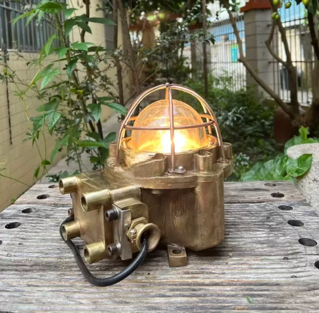 

All Copper Industrial Old Ship Lamp Casting Material Has Been Paint Removing Cleaned up 220v E27 Screw Tungsten Wire Bulb