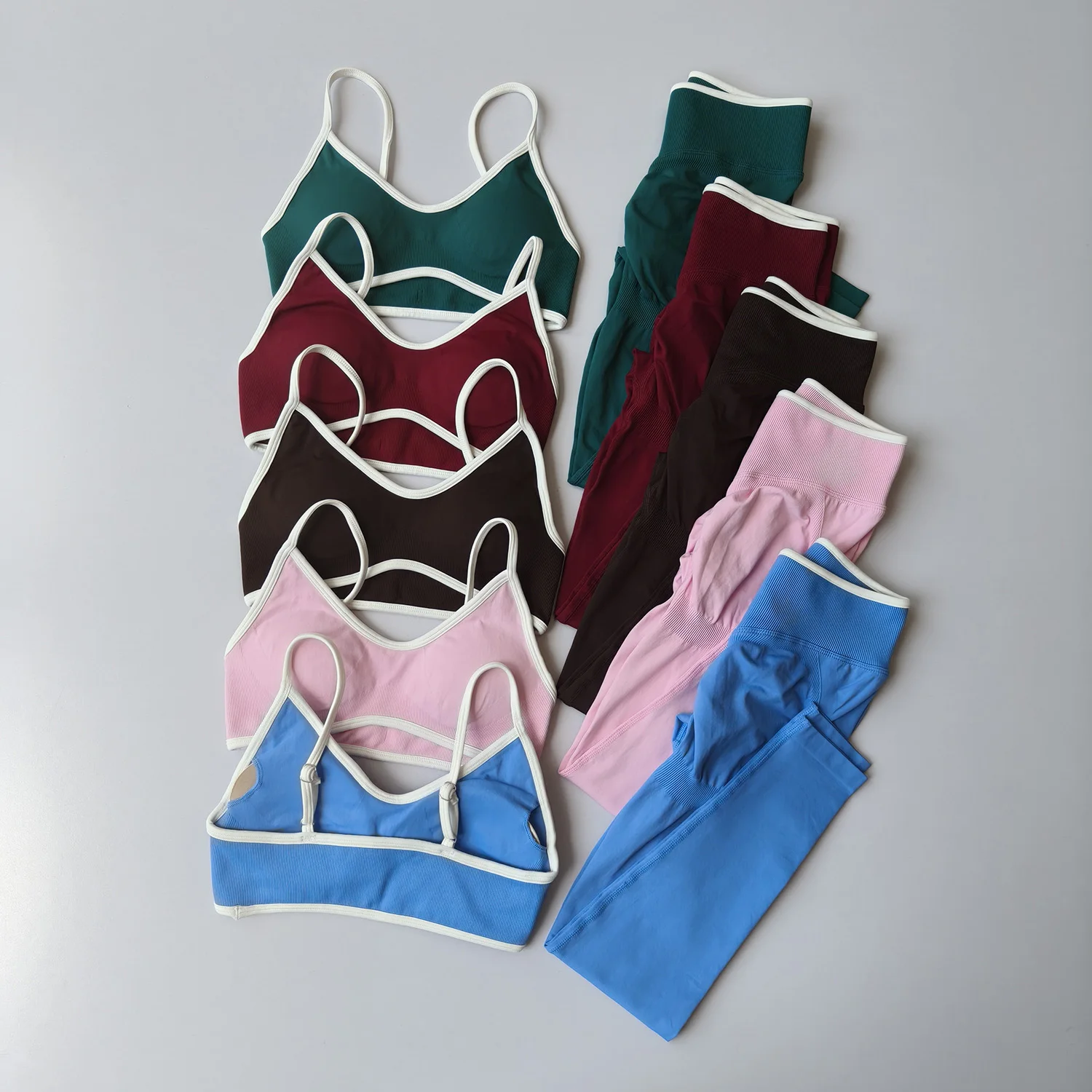 Nahtloses Fitness-Set für Damen, Trainingsanzug, Yoga-Sets, Sportbekleidung, Workout-Leggings mit mittlerer Taille, Sport-BH, Fitnesskleidung, Fitnessanzug – Detail 15