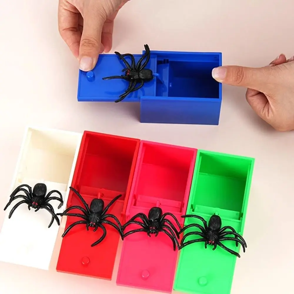 สีสุ่มพลาสติกที่มีสีสัน Prank Prop ในกรณี Mischief Spider Scare กล่องน่ากลัวสีสุ่มของเล่นตลก