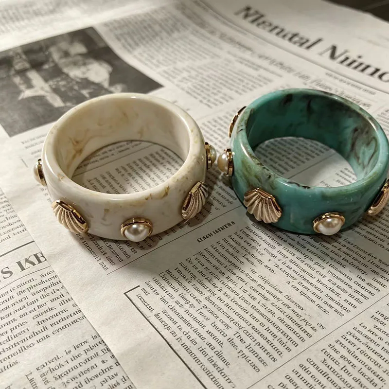 Shell resin wide bangles for women acrylic summer beach holiday bangles pearl bohemia jewelry new in 2026