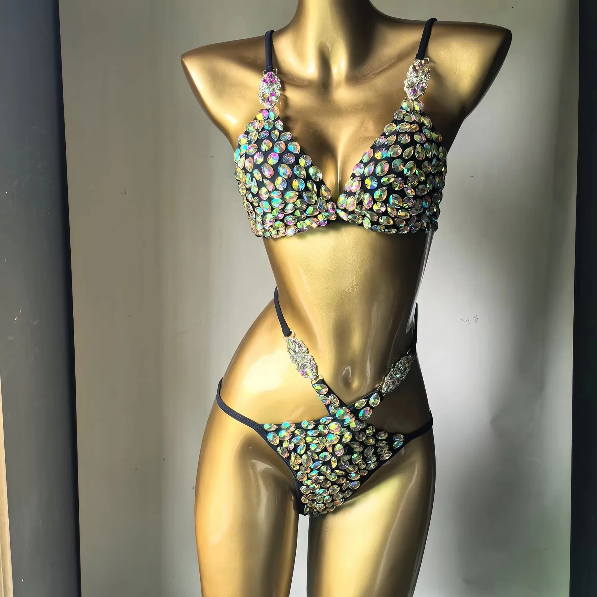 

Fashion Rhinestones Bikini Swimsuit 2 Piece Set Crystal Beaded Sexy Women's Beach Vacation Party Swimwear for Bodybuilding Show