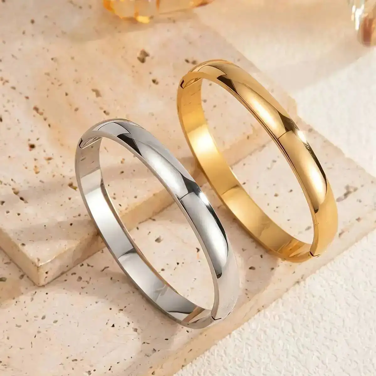 Ingemark Minimalist Glossy Stainless Steel Round Bangles Women Waterproof 18K Gold Plated Stackable Charm Bracelet Jewelry Gift
