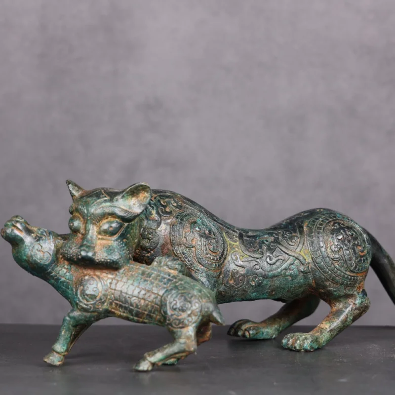 Antique Bronze Ornament Tiger Feeding Sheep Collectible Factory Direct Sale Bogu Rack Museum Replica