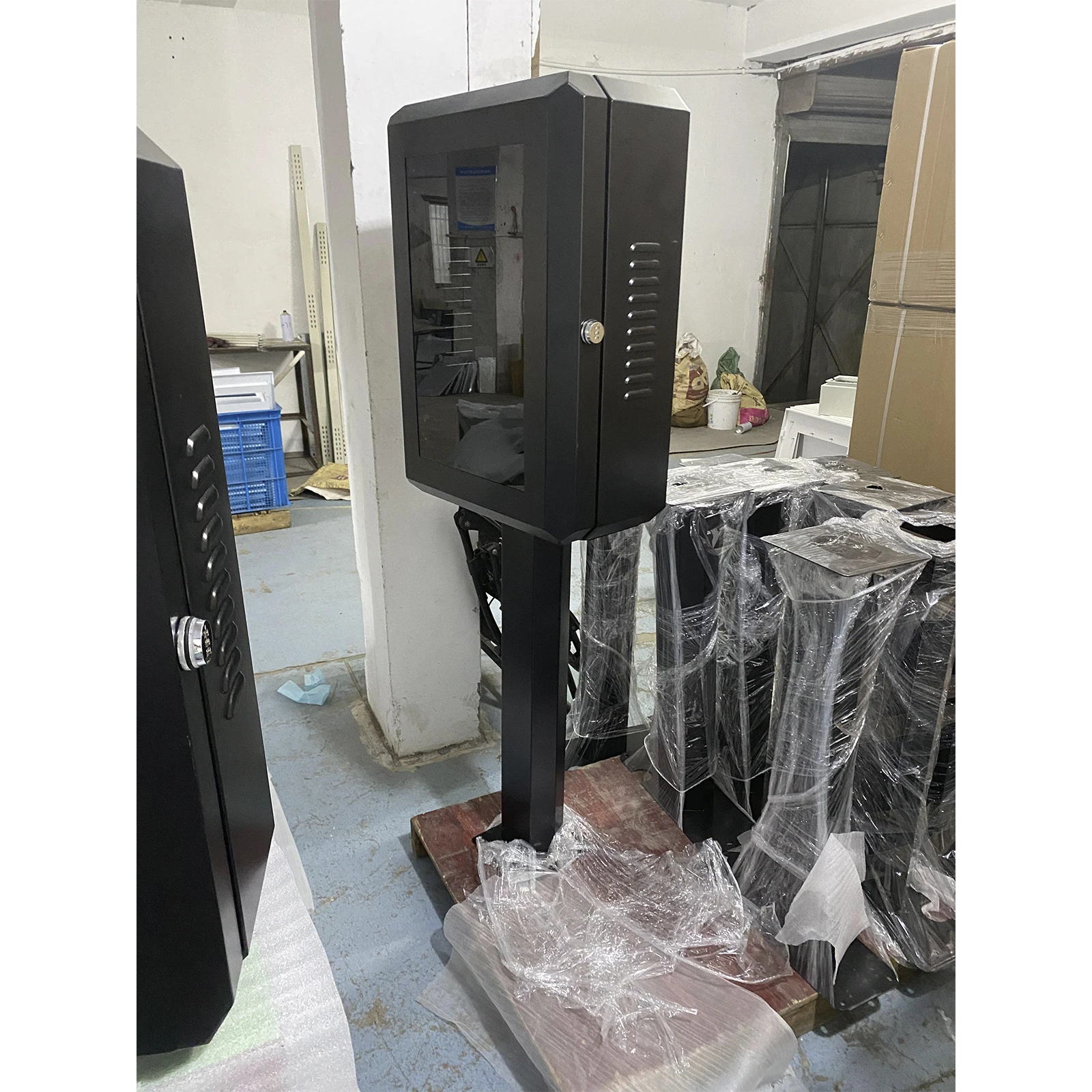 

IP65 Waterproof AC EV Charger Protective Case Outdoor Wall Mounted AC EV Charging Station Protective / Protection Box/shell