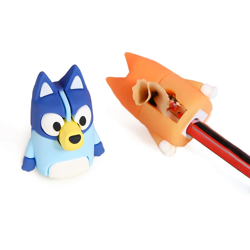 Bluey apontador de lápis manual lâmina de liga bingo anime modelo estudante papelaria suporte de lâmina embutido segurança não cortar as mãos