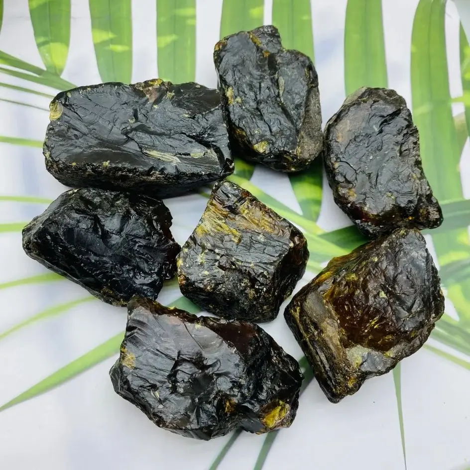 كهرمان طبيعي كريستال خشن، أضواء الشمالية عنبر الدم البورمي، مادة الحجر العتيق، حجر شقرا السحر ديكور المنزل