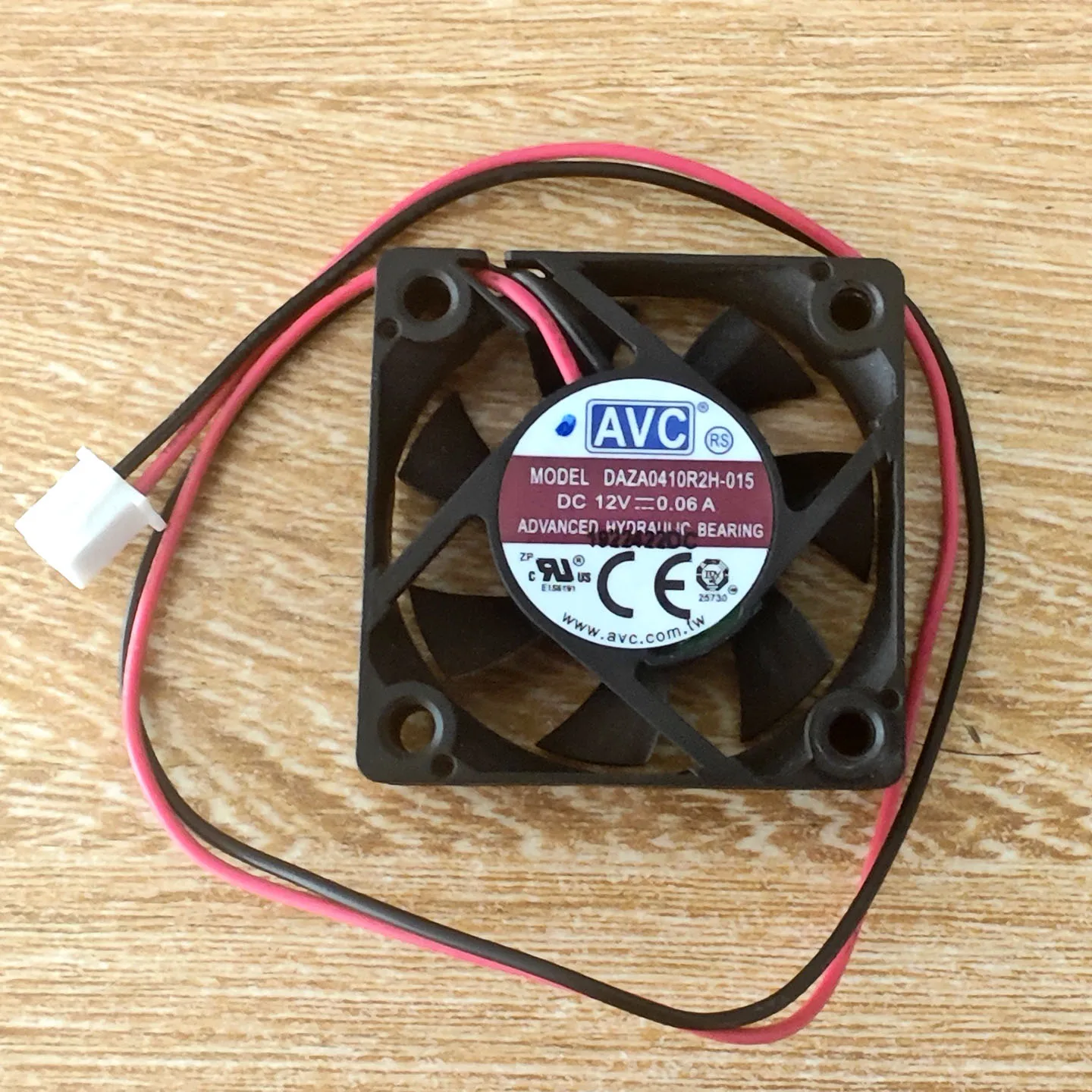 1pcs * DAZA0410R2H-015 ORIGINAL NEW COOLING FAN 12V 0.06A 4010 40*40*10mm RADIATOR