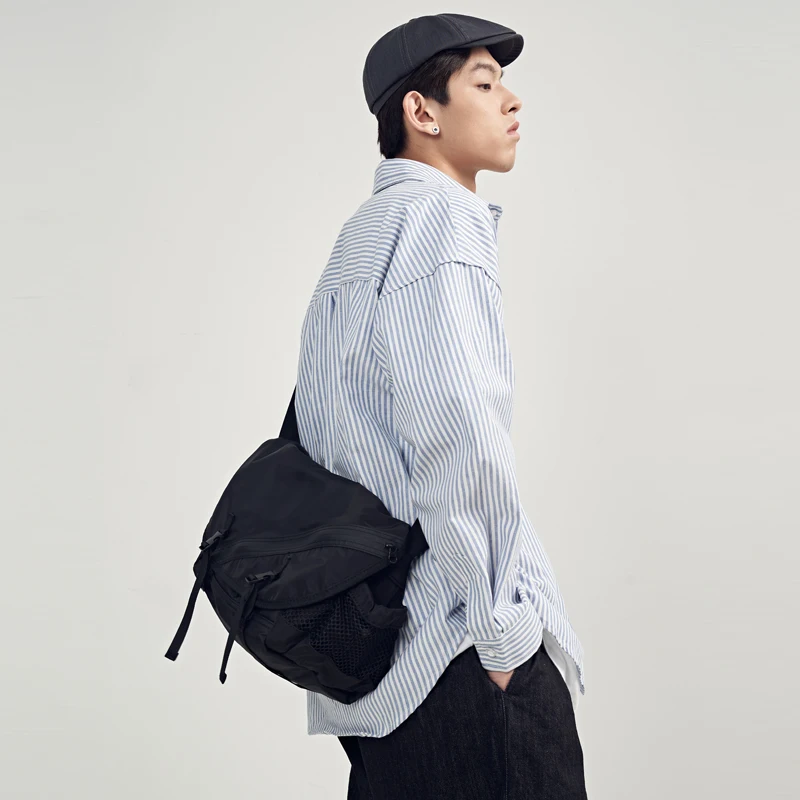 2026 New Men's Casual Fashion Crossbody Bag Shoulder Messenger Bag Sporty Women's Bag Street Style Nylon Material Zipper Closure