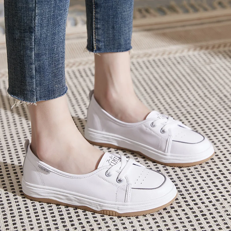 Spring and Summer New Flat Leather Little White Women's Shoes Summer Explosion-style Board Shoes 2023 Leisure Sports White Shoes