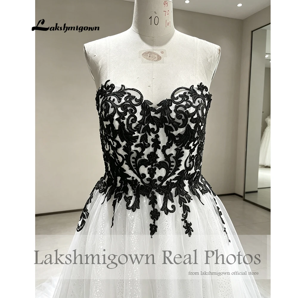 Lakshmigown Schickes Schwarz-Weißes Hochzeitskleid mit Spitzenapplikationen, Herzausschnitt, Ärmellos, Lange Brautkleider, Echte Fotos, Maßanfertigung – Detail 9