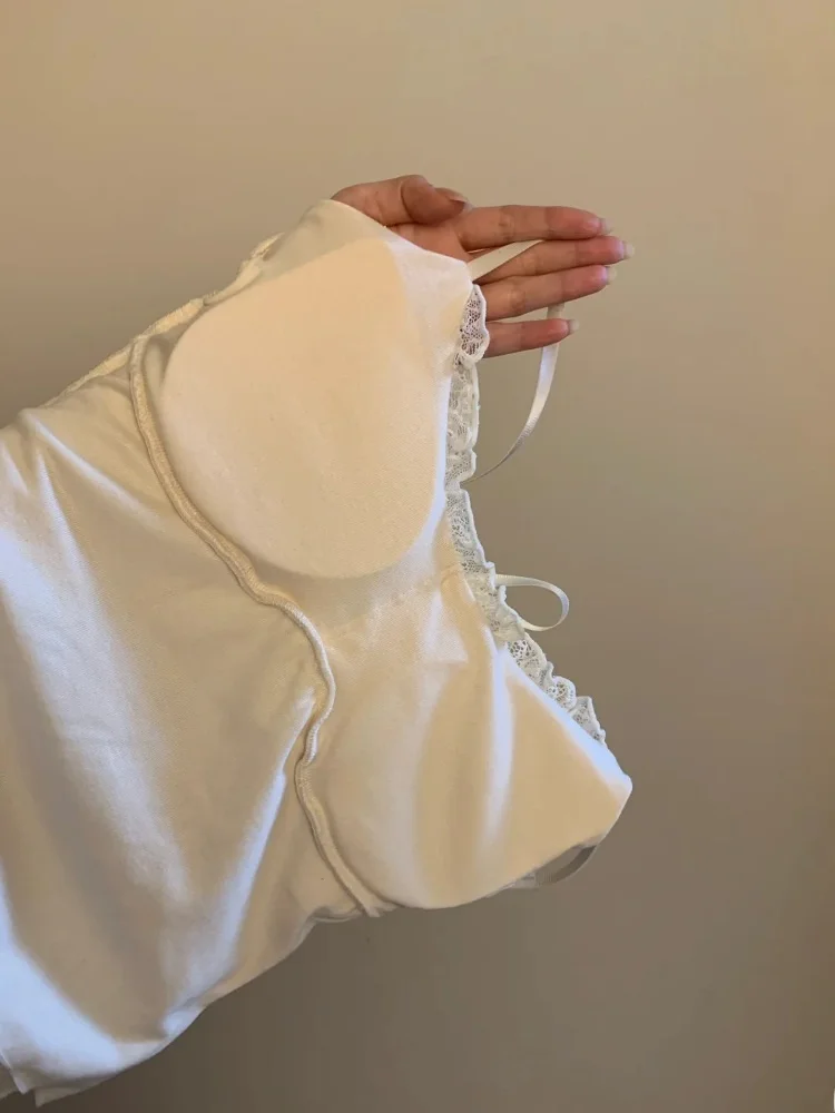 Weißes Spitzen-Crop-Top für Damen, Innenbekleidung, Sommer mit Brustpolster, Anti-Licht-Oberbekleidung, sexy Ba-Weste, ort Sle Commute Faion