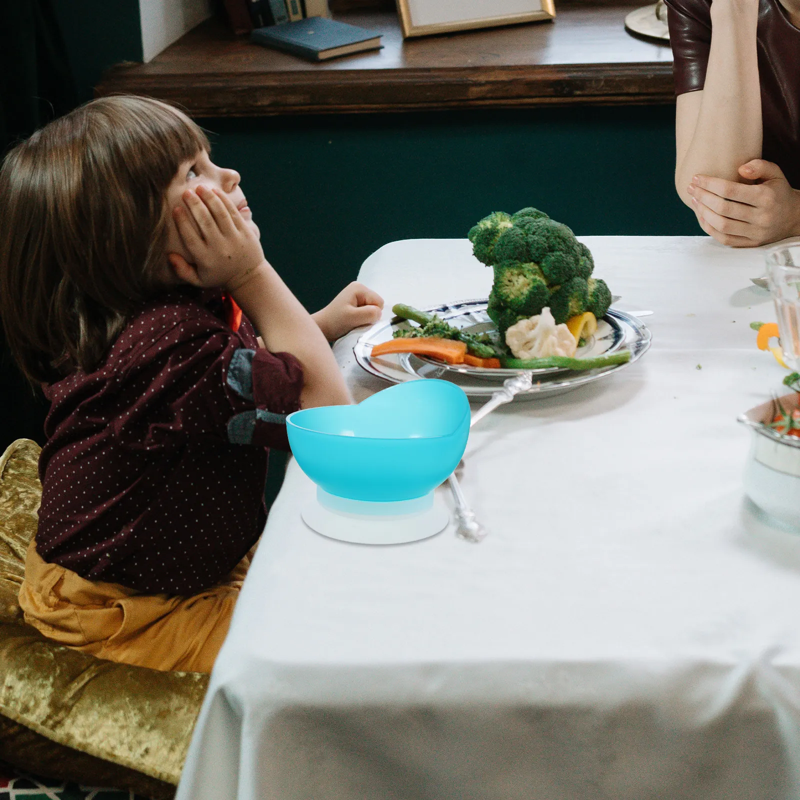 Spill-Proof Elderly Adaptive Bowl with Suction Base & Scoop Edge – Round Feeding Dish for Seniors