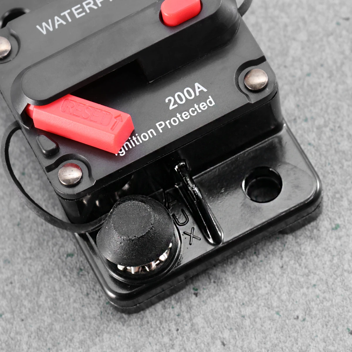 

Circuit Protector Amp Manual Reset Switchable Black 200A High Sensitivity Overcurrent Protection Electrical Appliance Control