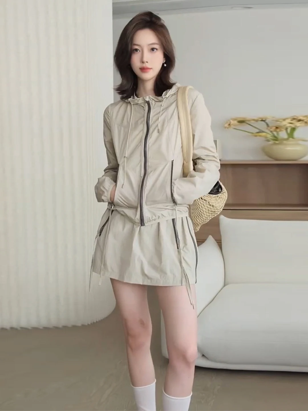 

Loose Fit Sporty Style Women's Set Summer 2026 Casual Loose Hooded Sun Protection Outerwear Shorts Two-Piece Set Comfortable