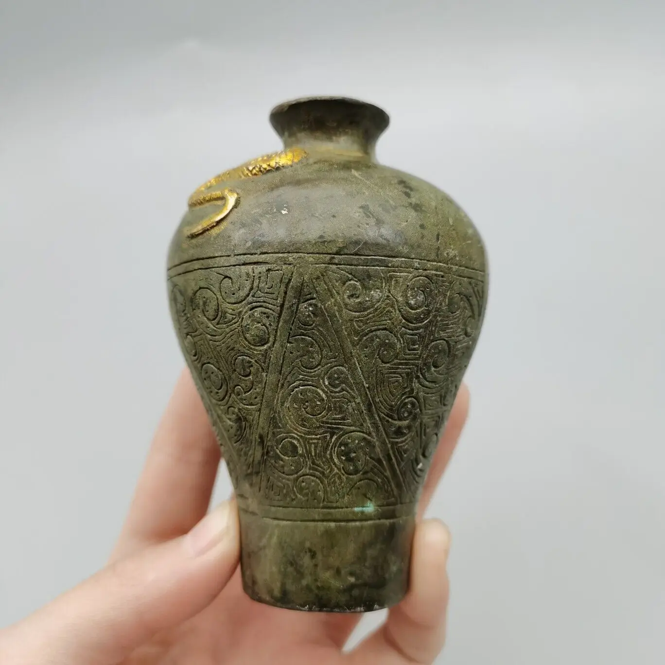 

Rare Chinese bronze FOLK ART Collection collection gilt bronze bottle of snake and mouse
