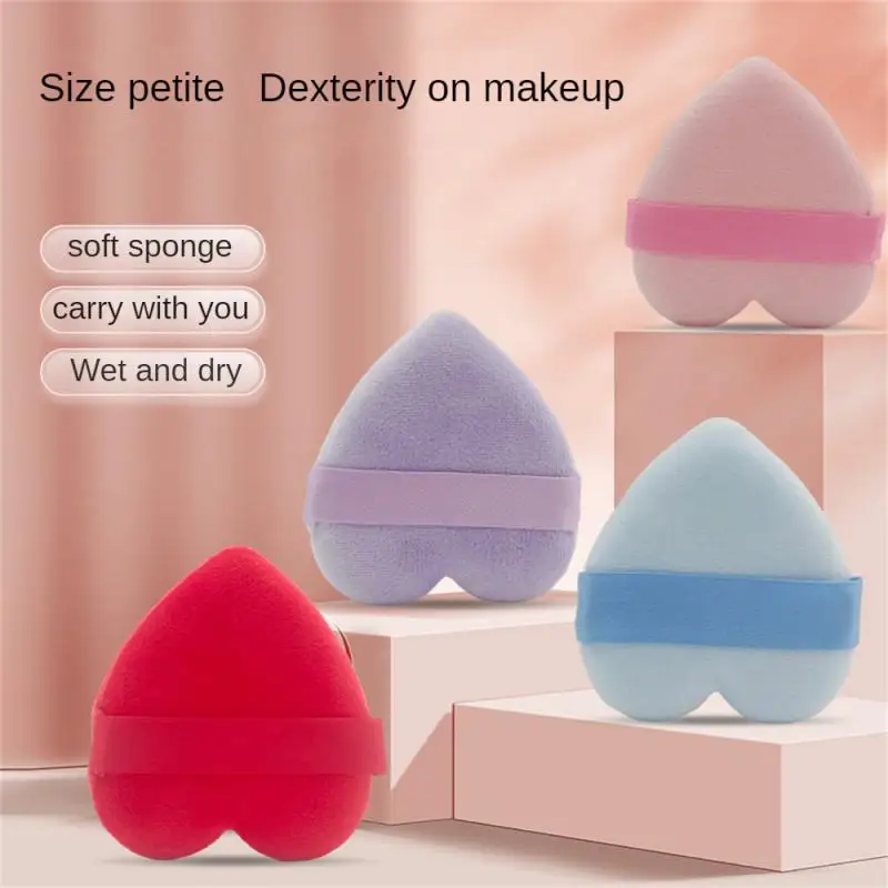 1Pc Make-Up Hoge Kwaliteit Fluwelen Pufjes Poeder Puffs Katoen Velours Liefdesvorm Poeder Puff Met Riem Sponzen Make-Up Tool