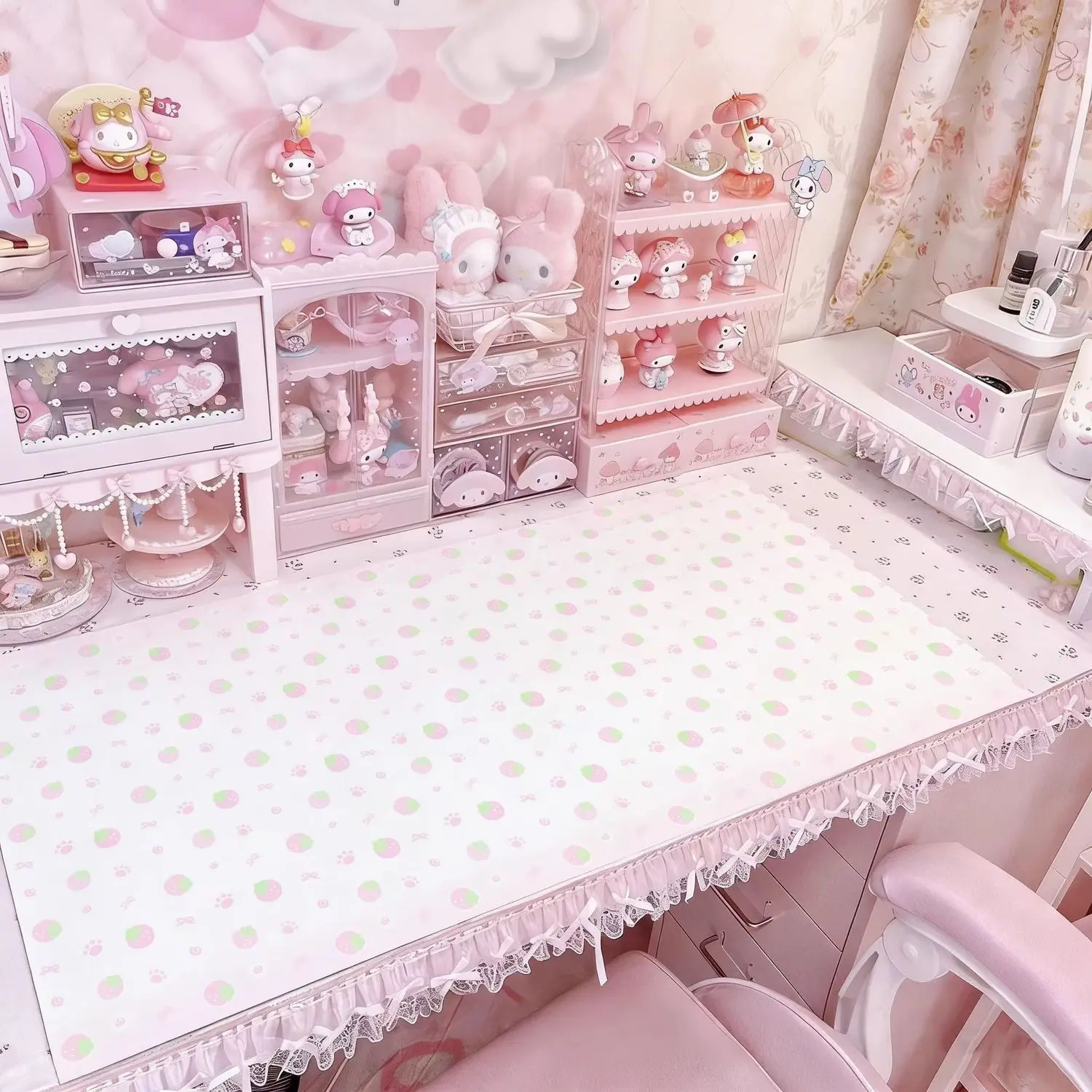 Leather Desk Pad Protector Clover Strawberry Bow Y2k Pink Girl Mouse Pad Office Desk Mat Waterproof Non-Slip PU Desk Blotter Pad