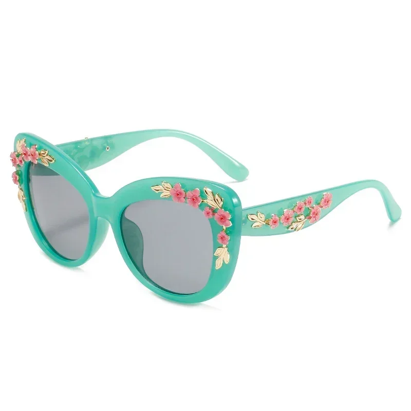 Lunettes de soleil œil de chat vintage pour femmes, lunettes décoratives en métal, lunettes de soleil à fleurs, design rétro, paupières rose, mode 2024