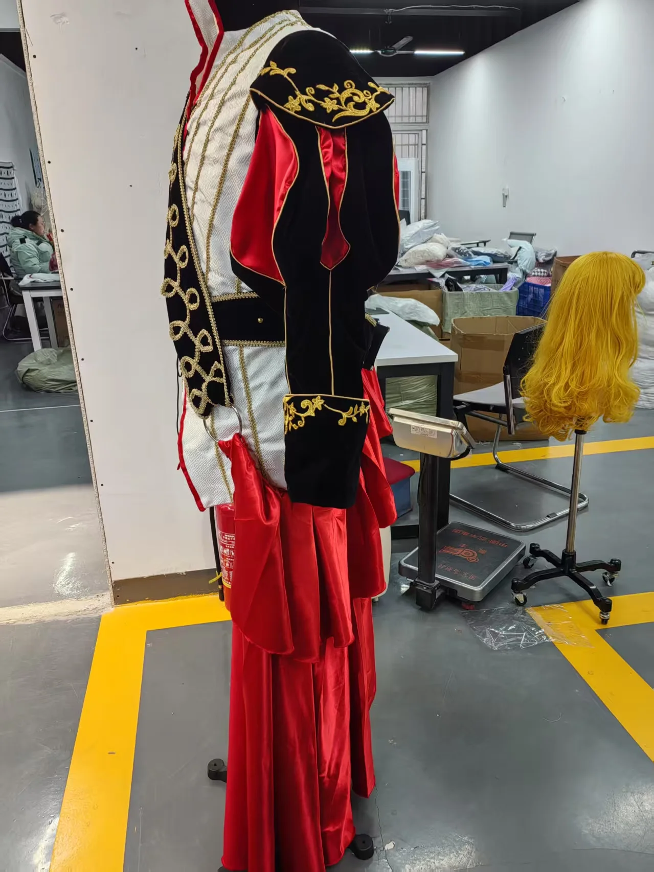 빅토리아 시대의 우아한 고딕 왕자 노블 필립 코스프레 남자 볼 슈트 중세 리젠시 의상