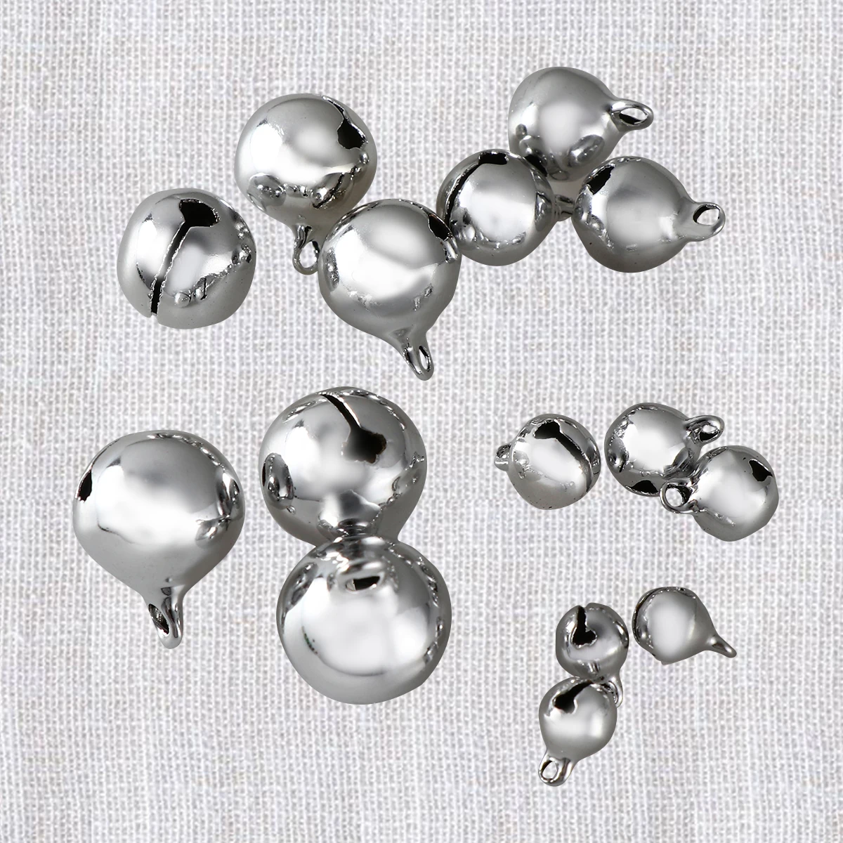 

100pcs Pet Small Dogs High Quality Dog Collar Bell Cute Slotted Design Easy To Attach Walking Jogging Outdoor Cat Collar Bells