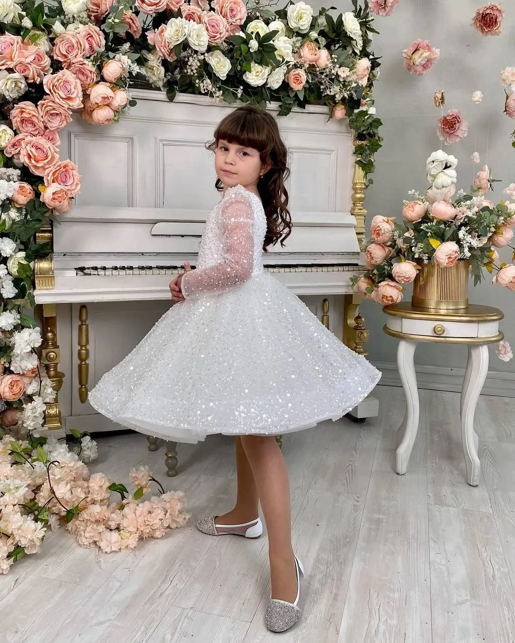 White Sequins Girls Party Dress Long Sleeves Flower Girl Dress Knee Length Princess Girls Pageant Ball Gowns Special Occasion