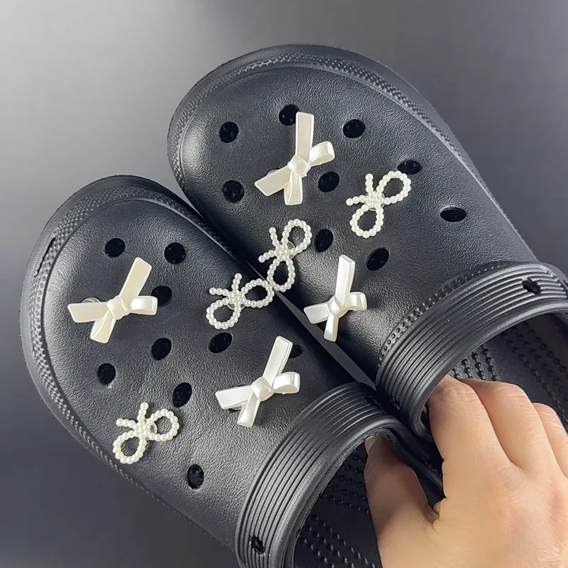 8 قطعة مجموعة سحر الأحذية الموضة اكسسوارات ثقب إبزيم الحذاء لطيف اللؤلؤ القوس DIY بها بنفسك الأحذية زينة الاطفال حفلة امرأة الفتيات هدية