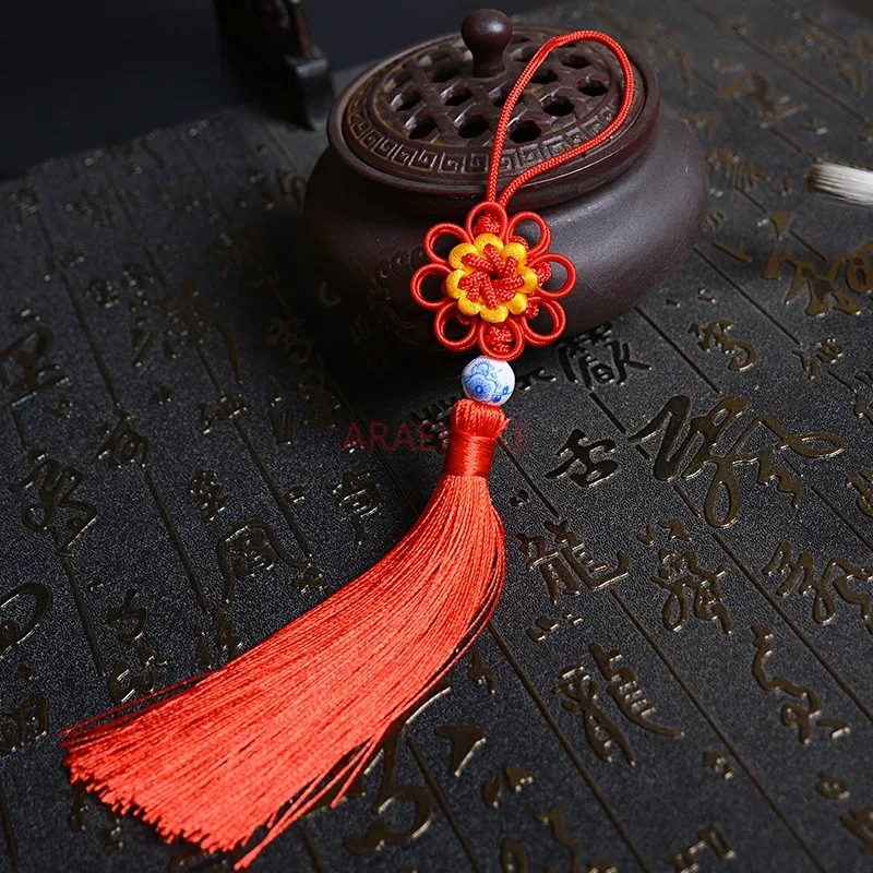 Small Chinese knot pendant, auspicious tassel decoration, exquisite decoration gift on the entrance door of the living room