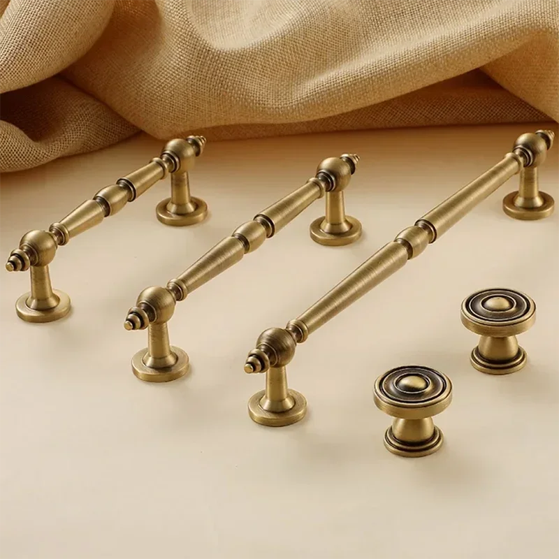 Antique Brass Cabinet Knobs Door Handles Retro Drawer Cupboard Pulls Furniture Handles for Kitchen Home Distressed Vintage