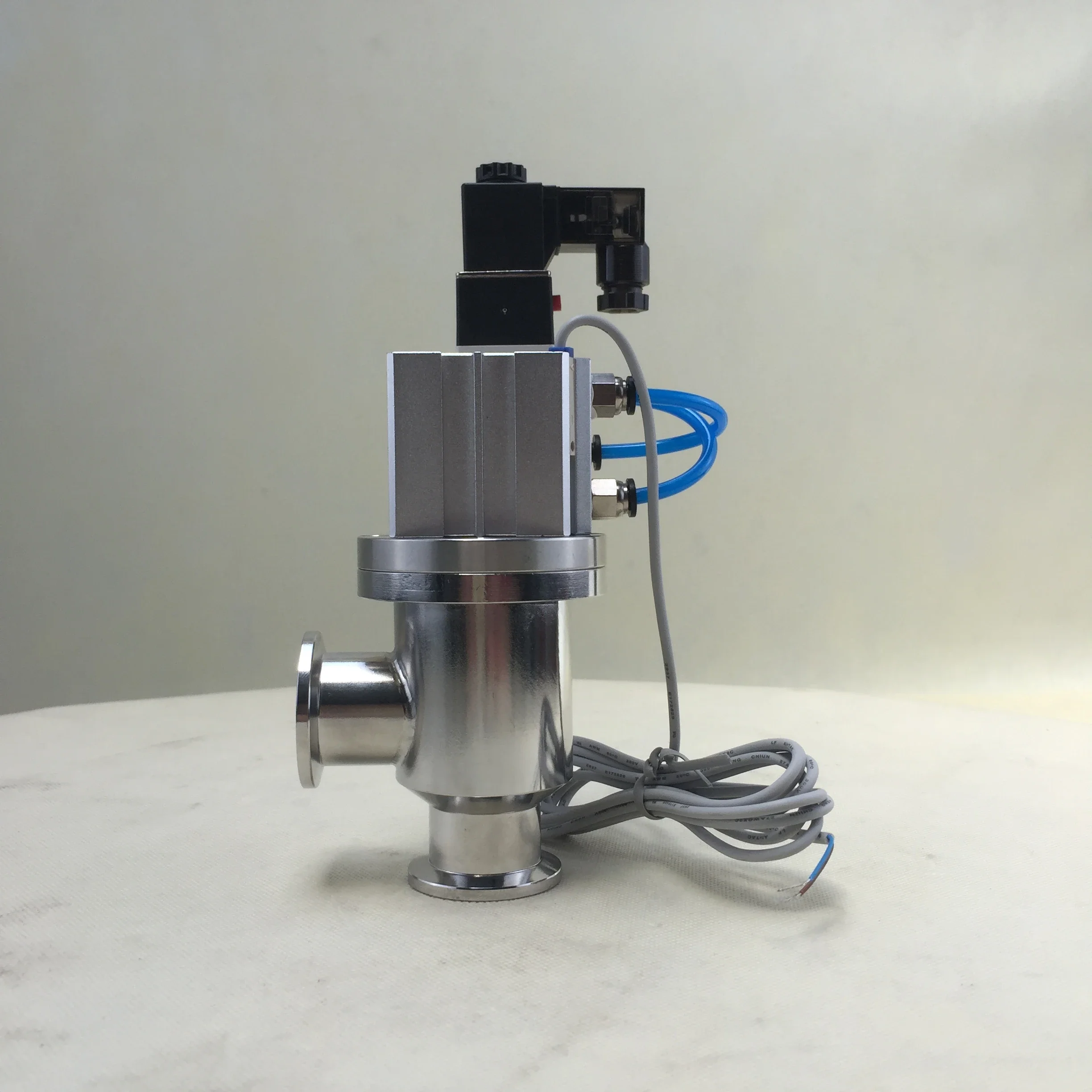 High Vacuum Pneumatic Valve