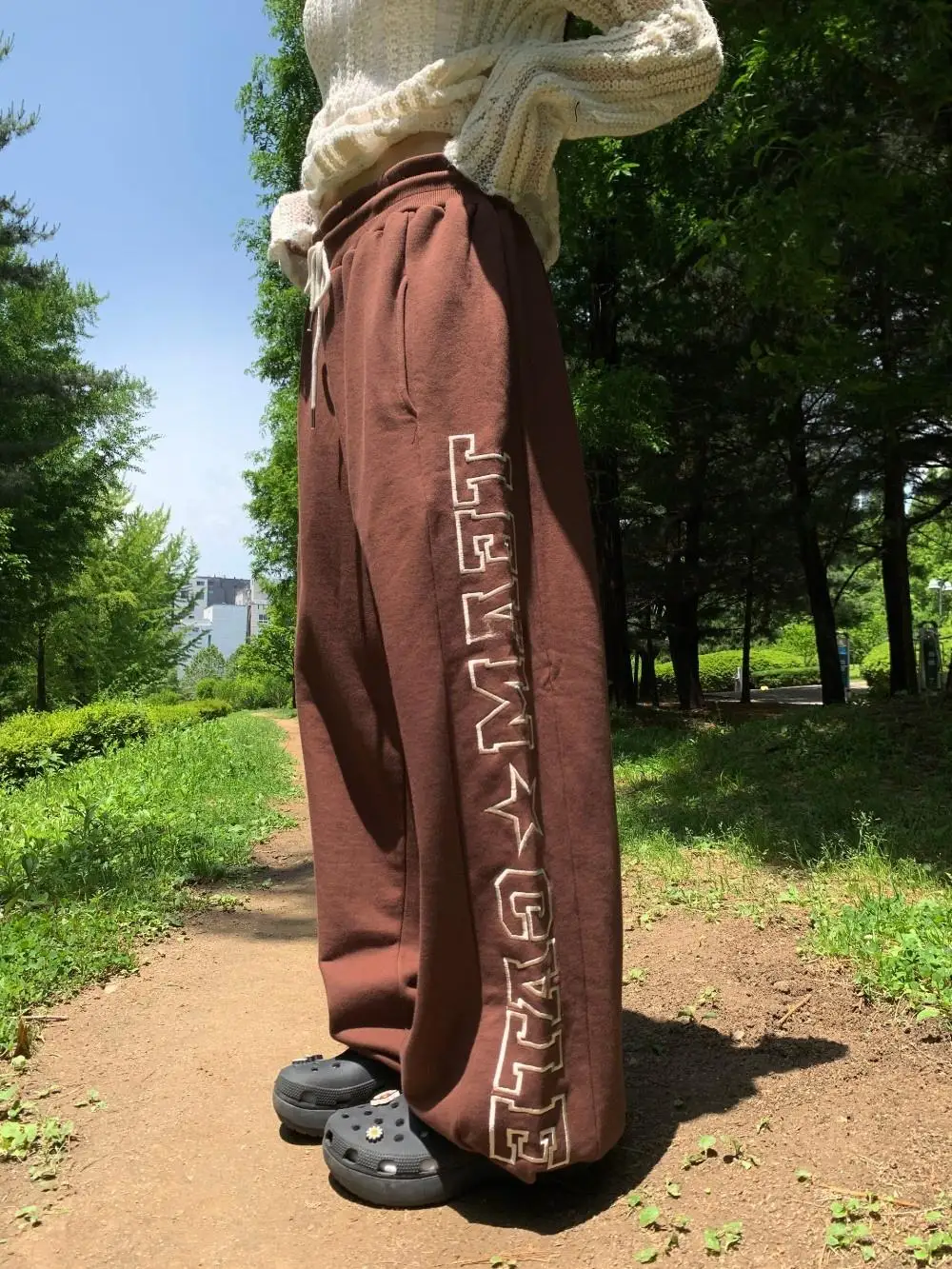 ローウエストワイドレッグパンツアメリカンストリートSle刺繍ストレートカットカジュアルスウェットパンツ韓国版通勤Sle