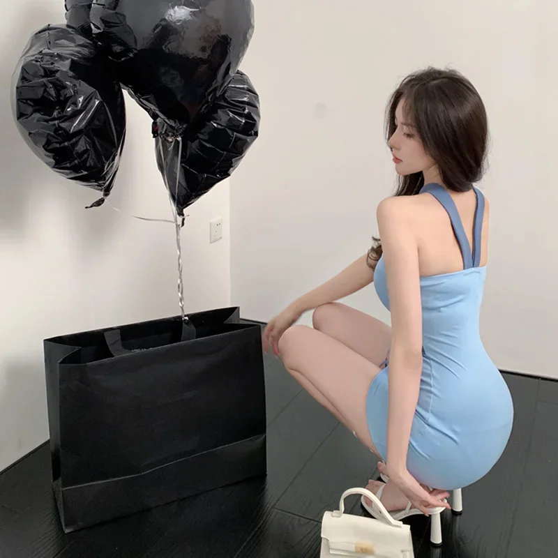 Vestido feminino bandagem cruzada magro sexy sem costas sem mangas versátil cor contraste halter pescoço bodycon vestido