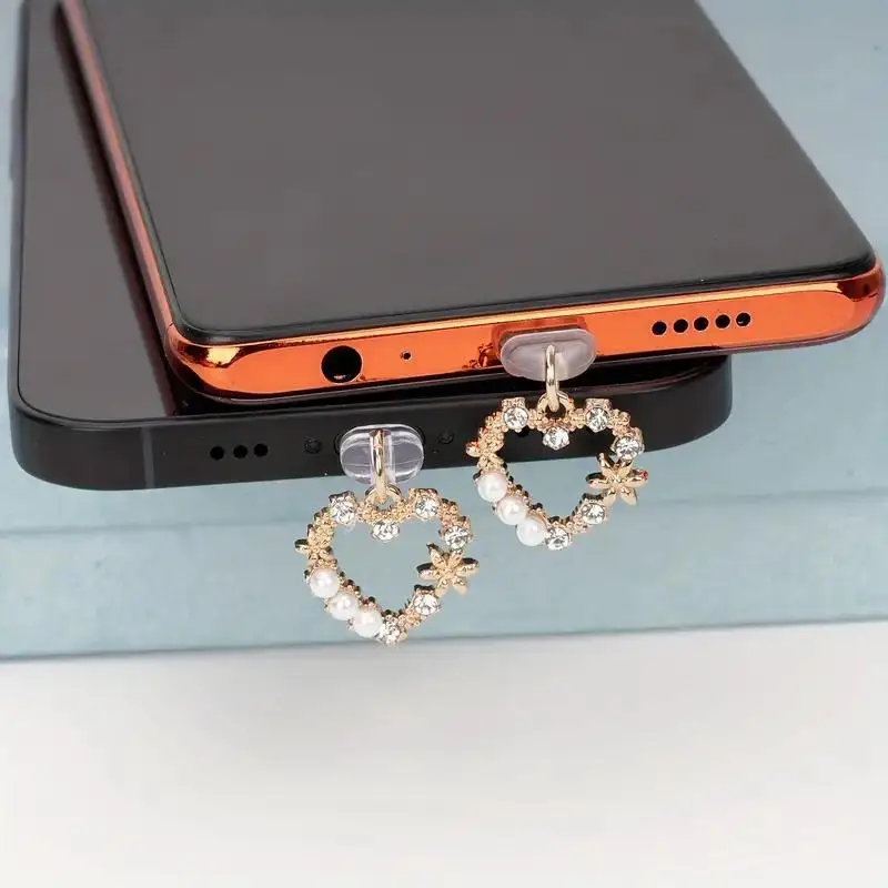 

1pc Heart Pendant Charm, Mobile Phone Dust Plug, Perfect Gift for Halloween, Christmas, Anniversary, New Year