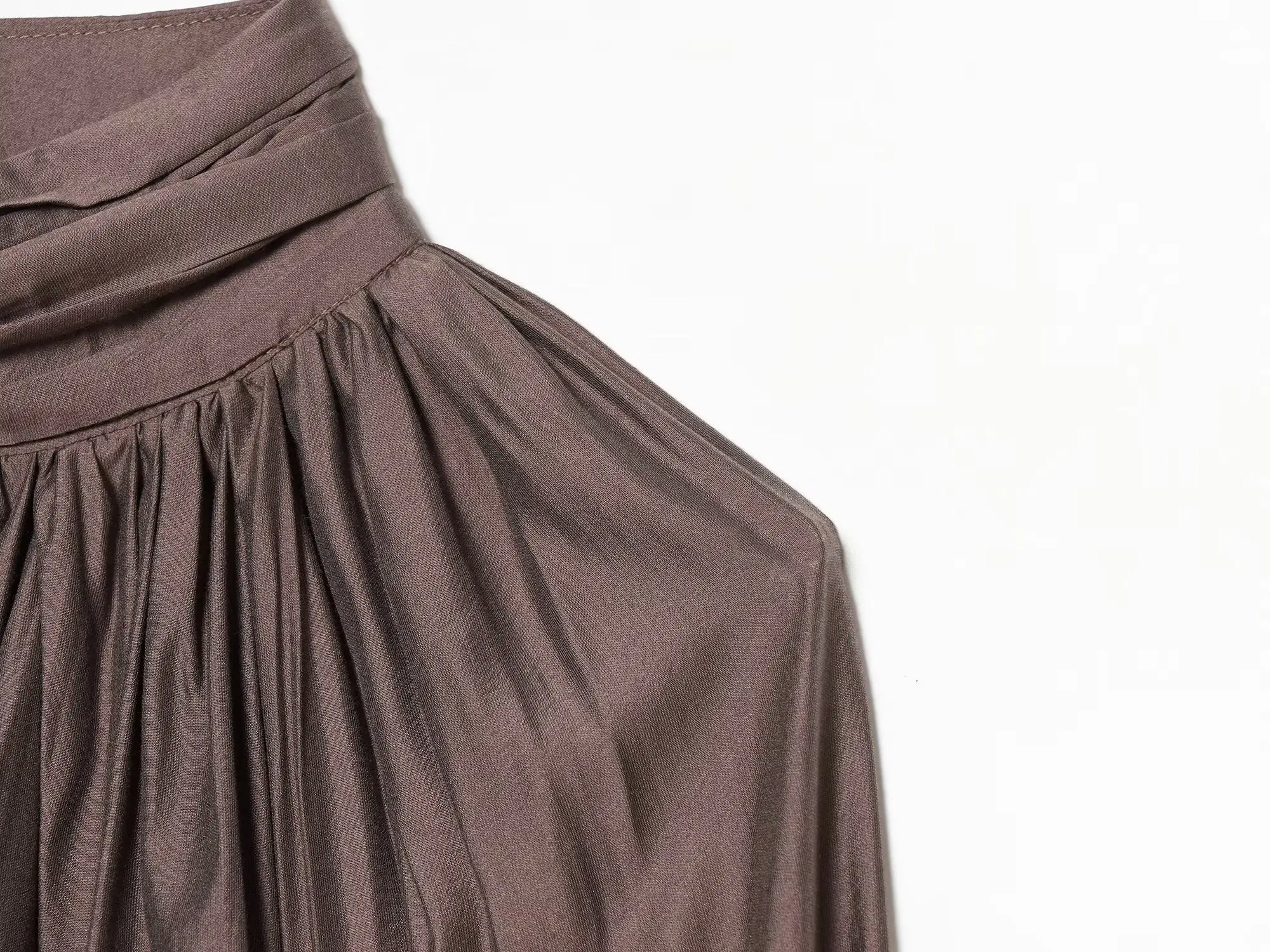 BSAY 2026 Französische Minimalistische Damen-Satinbluse mit Stehkragen, gerafftem Design, Laternenärmeln, lockerem Schnitt, glänzend, elegant, für Bürokleidung, Oberteil – Detail 25