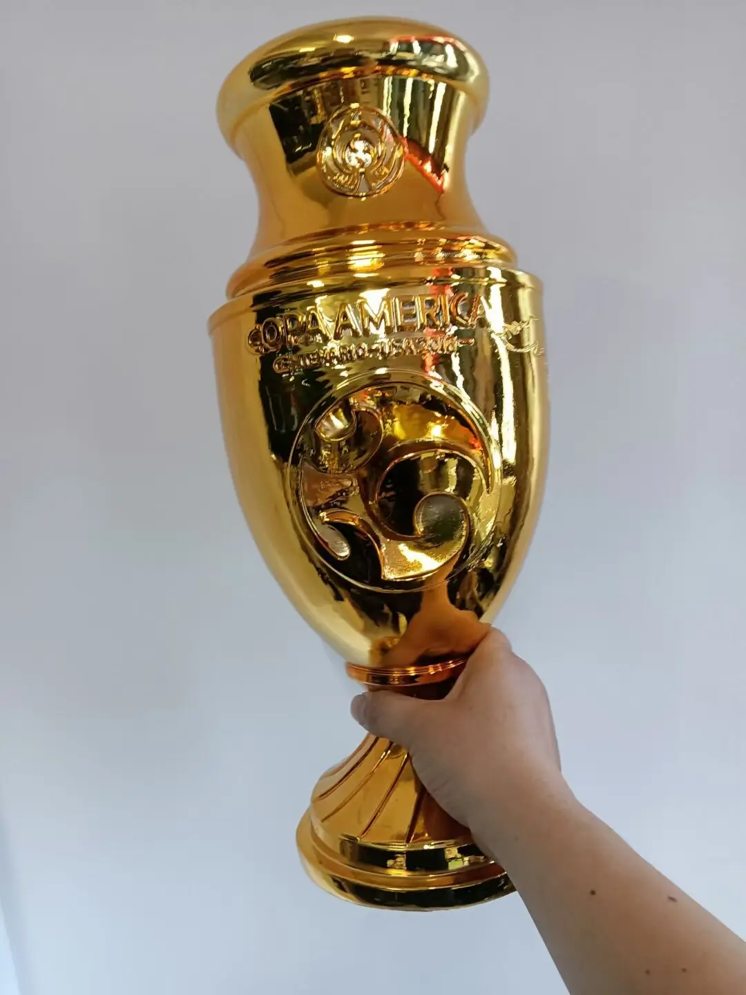 

hot sale resin Copa America Centenario Trophy Golden Trophy Cup 44 CM Height Copa America Trophy Soccer Souvenir