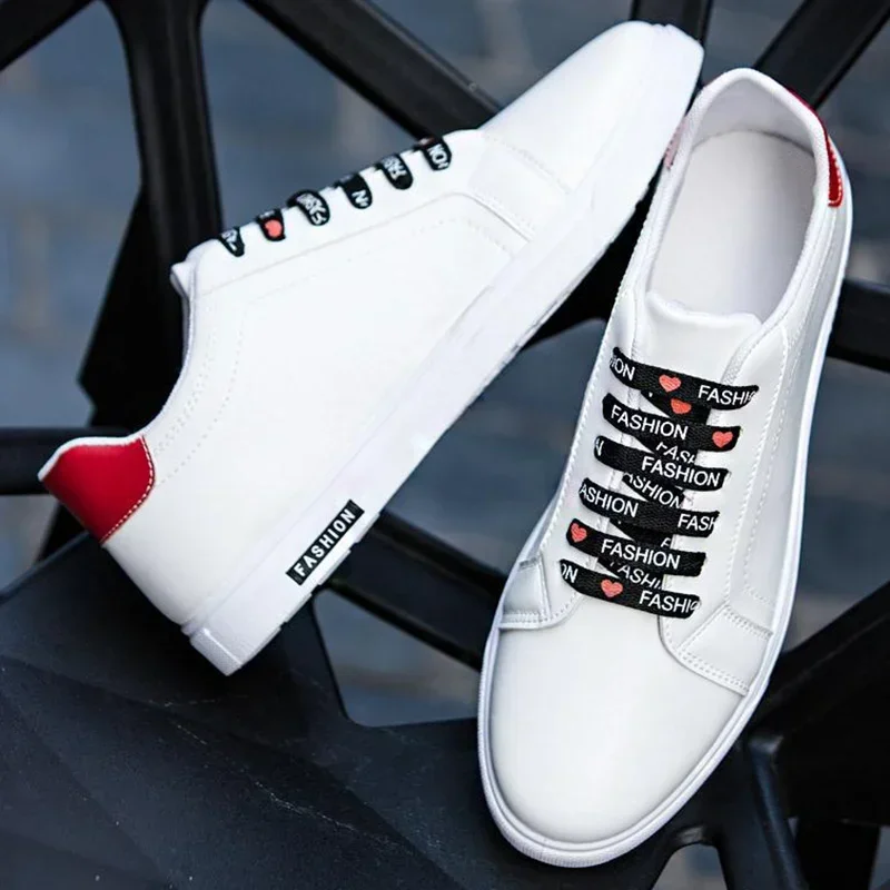 White Men Leather Sneakers Designer Flats Male Casual Shoes Outdoor Solid Sports Shoes for Men New Platform Tenis Masculino