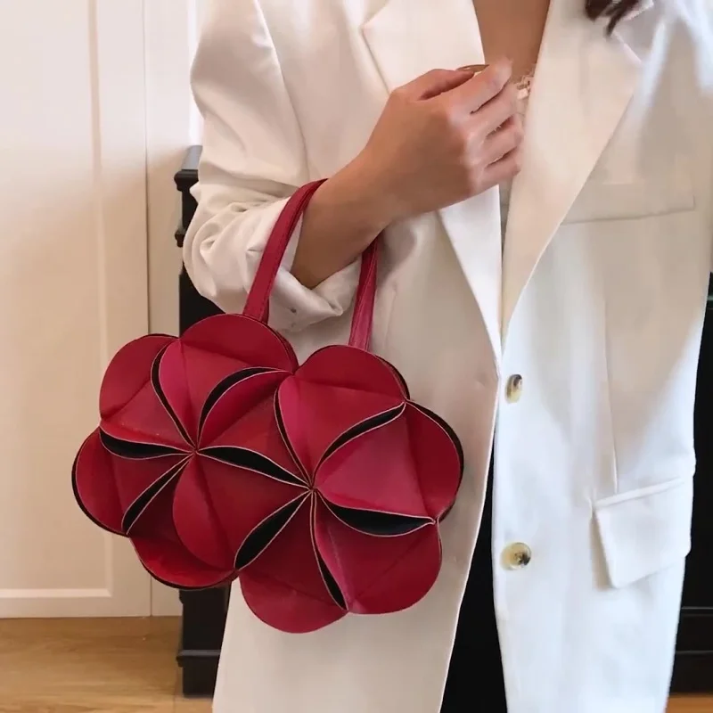 

Niche design senior Flower shaped handbag women's PU splicing shoulder crossbody bag